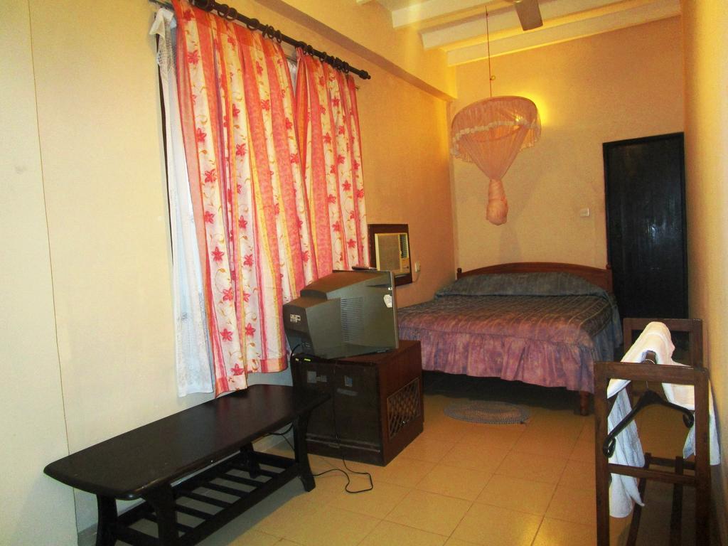 Hotel Shalini Anuradhapura Δωμάτιο φωτογραφία