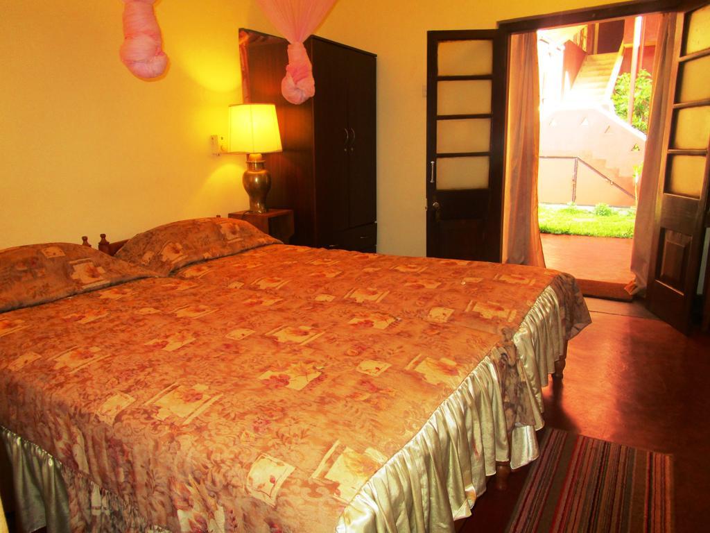 Hotel Shalini Anuradhapura Δωμάτιο φωτογραφία