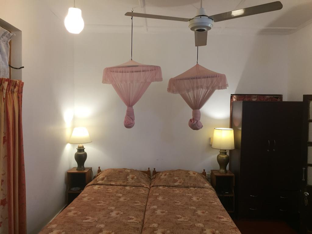 Hotel Shalini Anuradhapura Εξωτερικό φωτογραφία