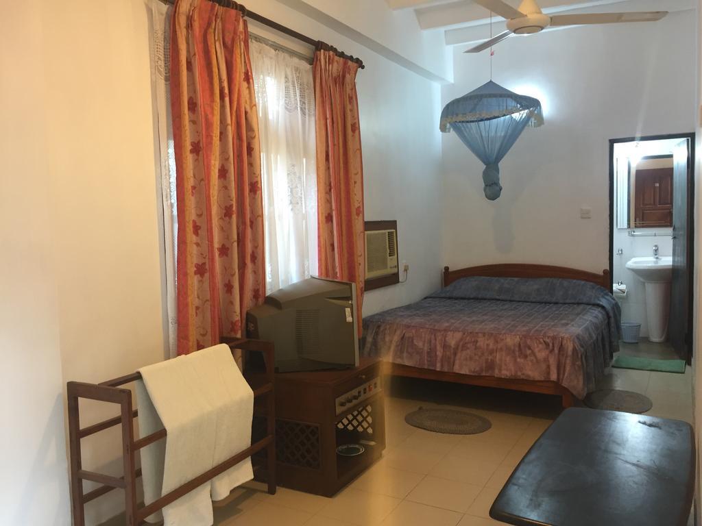 Hotel Shalini Anuradhapura Εξωτερικό φωτογραφία